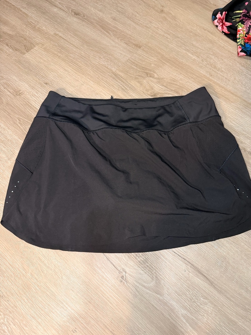 Athleta Run With It Skort 14” Black | Built-In Shorts | Size Large